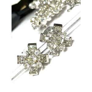 La Rel Clip Earrings Clear Silver Vtg Estate Fashion Jewelry Vintage N18